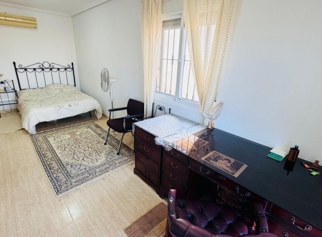 Herverkoop - Villa - Los Montesinos - La Herrada