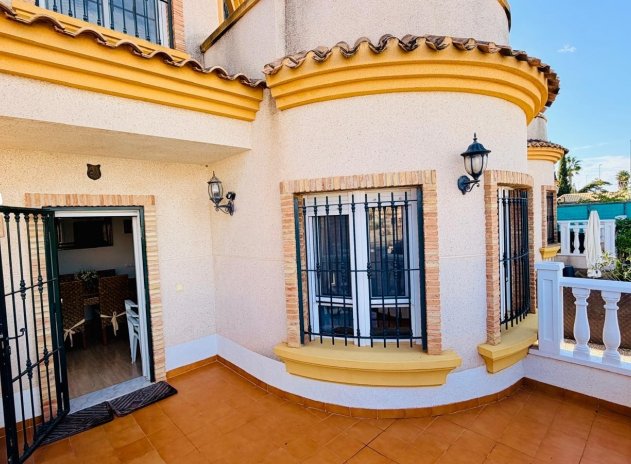 Herverkoop - Villa - Los Montesinos - La Herrada