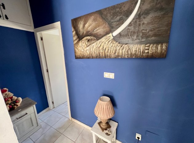 Resale - Villa * - Benferri *