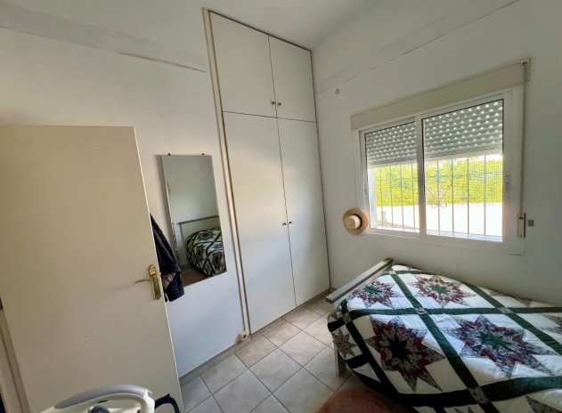 Resale - Villa * - Benferri *
