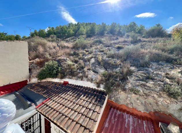 Resale - Villa * - Benferri *