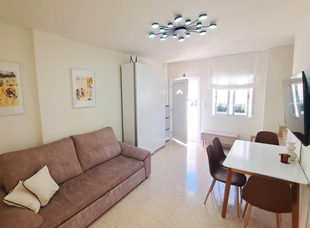 Herverkoop - Rijwoning - Villamartin - Las Filipinas