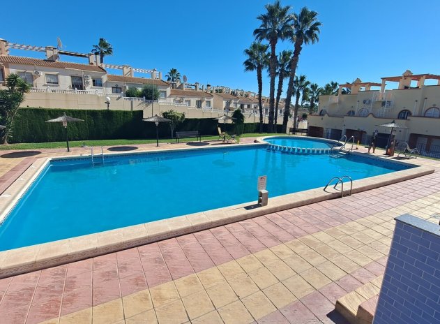 Herverkoop - Rijwoning - Villamartin - Las Filipinas