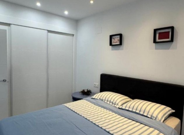 Resale - Apartment / Flat * - Torrevieja * - Playa del Cura *