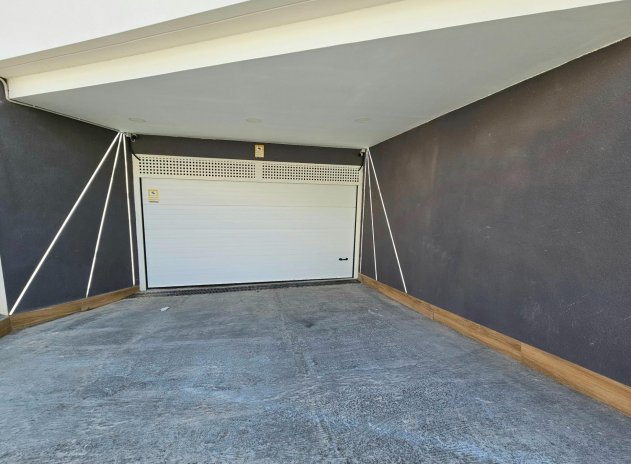 Resale - Apartment / Flat * - Gran Alacant * - Monte y Mar Alto