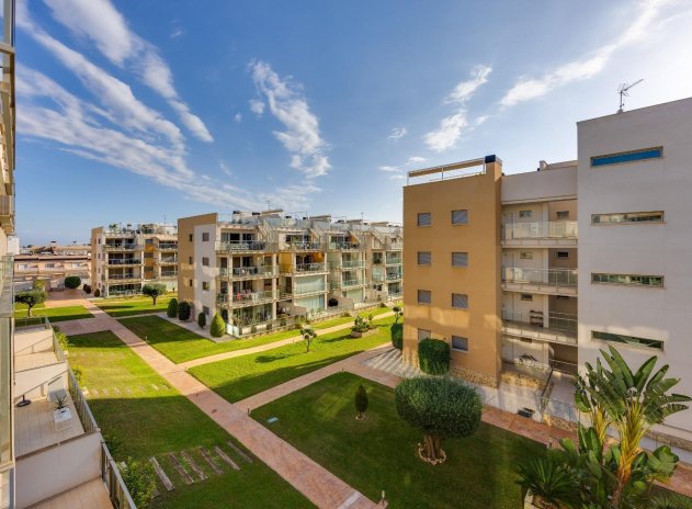 Resale - Apartment / Flat * - Orihuela Costa * - Playa Flamenca *