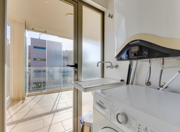 Resale - Apartment / Flat * - Orihuela Costa * - Playa Flamenca *