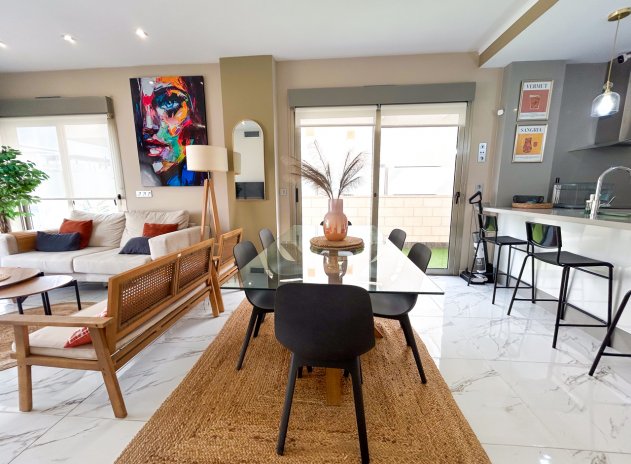 Reventa - Villa - Villamartin - Villamartín