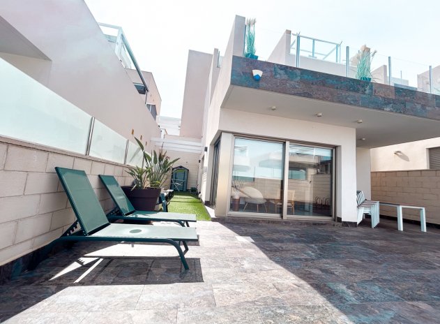 Reventa - Villa - Villamartin - Villamartín