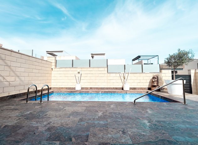 Reventa - Villa - Villamartin - Villamartín