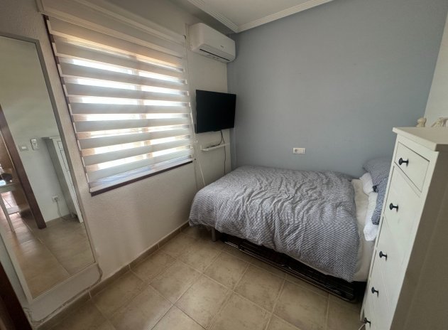 Reventa - Apartamento / Piso - Torrevieja - Aguas Nuevas