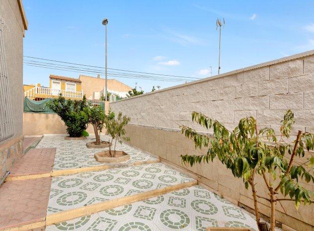 Resale - Villa - Torrevieja - Nueva Torrevieja