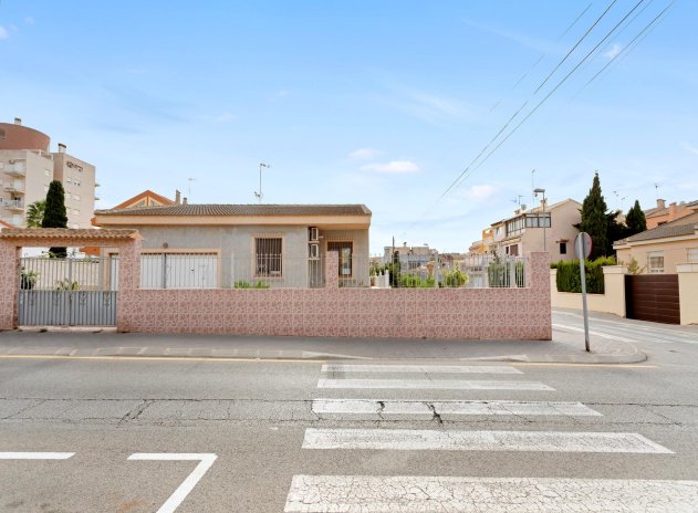 Wiederverkauf - Villa - Torrevieja - Nueva Torrevieja