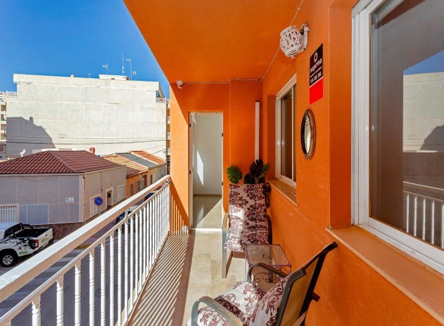 Herverkoop - Appartement / flat - Torrevieja - La Mata pueblo