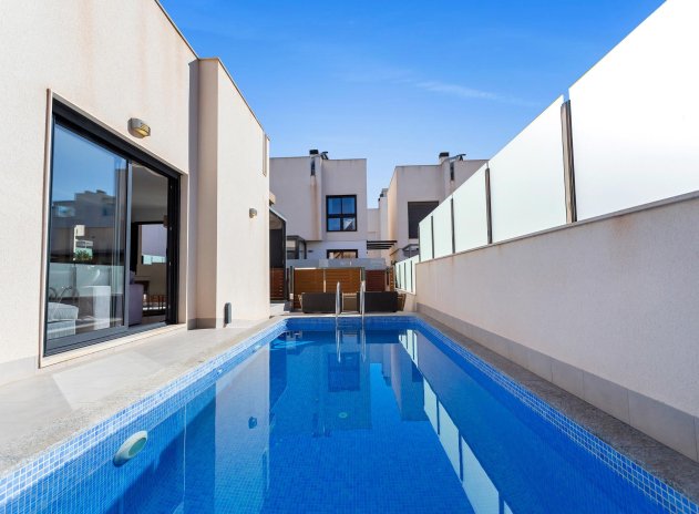 Resale - Villa - Torrevieja - Sector 25