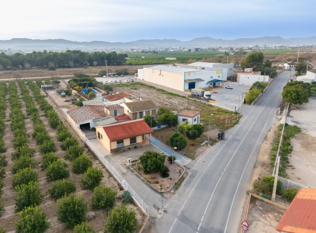 Herverkoop - Finca / Country Property - Orihuela