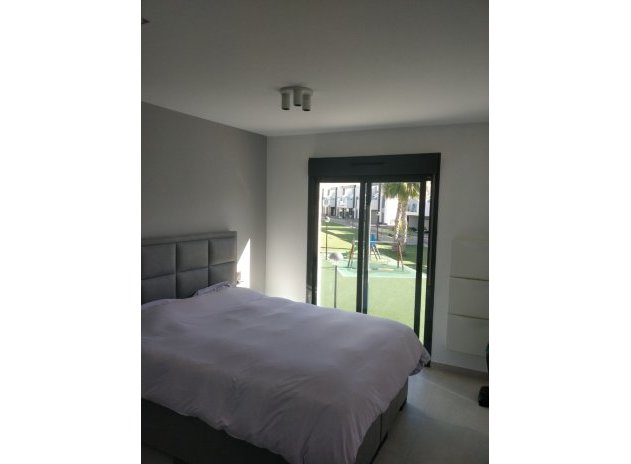 Reventa - Apartamento / piso - Guardamar del Segura