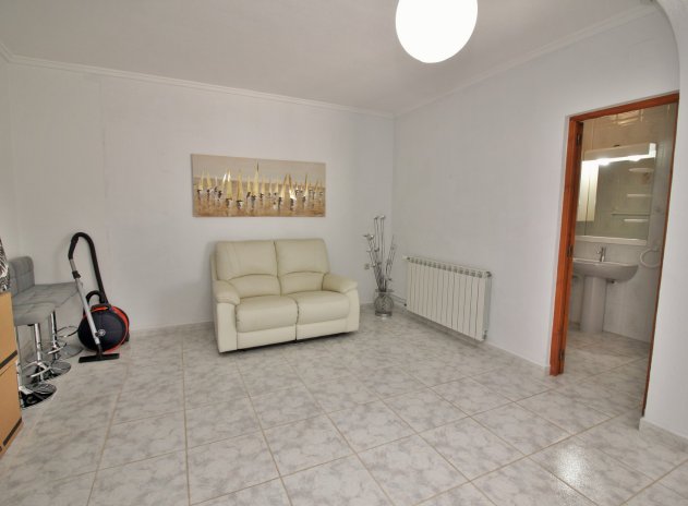 Resale - Villa - Villamartin - Villamartín