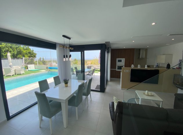 Resale - Villa - San Miguel de Salinas