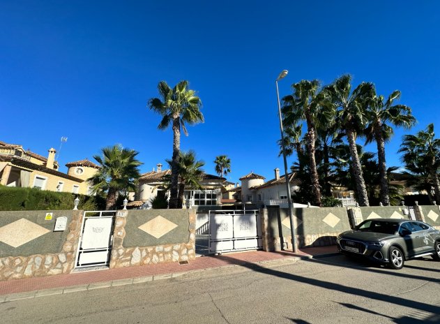 Resale - Villa - Orihuela - Benferri