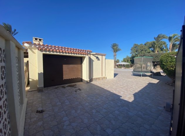 Resale - Villa - La Siesta - El Salado - Torreta - Torreta Florida