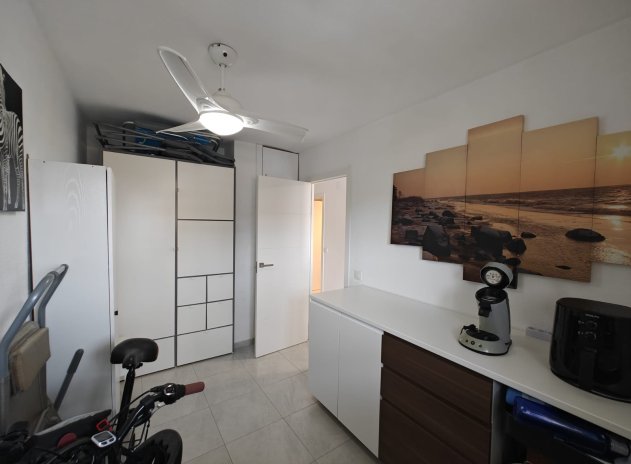 Resale - Apartment / flat - Orihuela Costa - Punta Prima