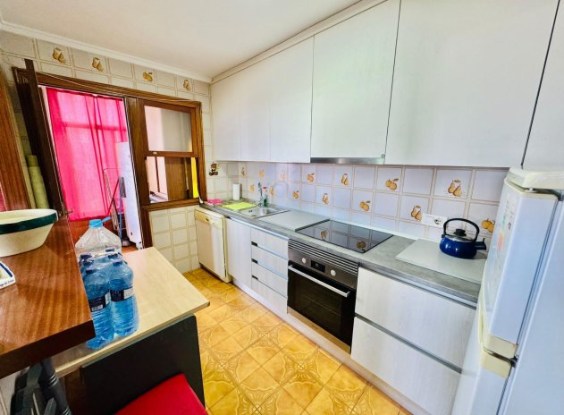 Resale - Apartment / flat - Torrevieja - Playa del Acequión