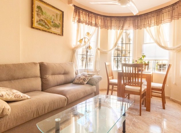 Resale - Villa - Torrevieja - Los altos