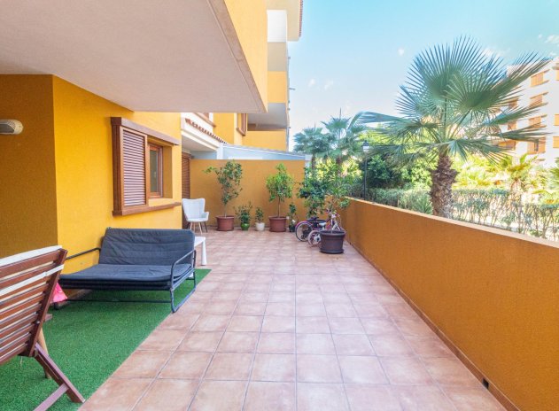 Resale - Apartment / flat - Torrevieja - Punta prima