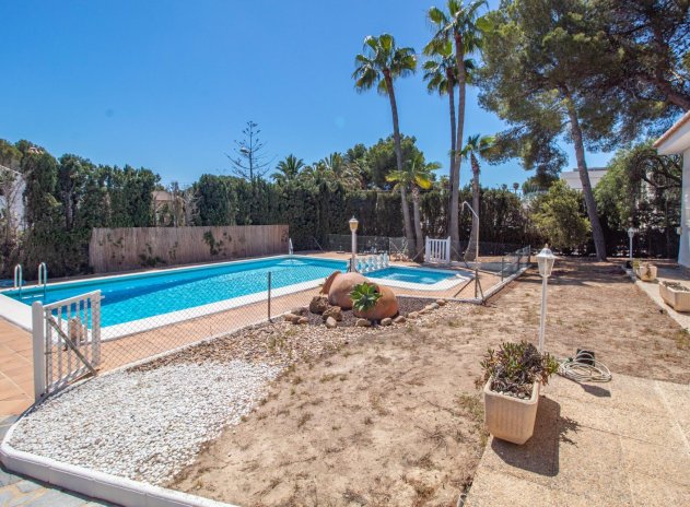 Reventa - Villa - Torrevieja - Los balcones