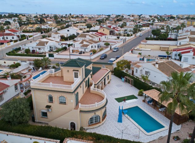 Herverkoop - Villa - Torrevieja - El Chaparral