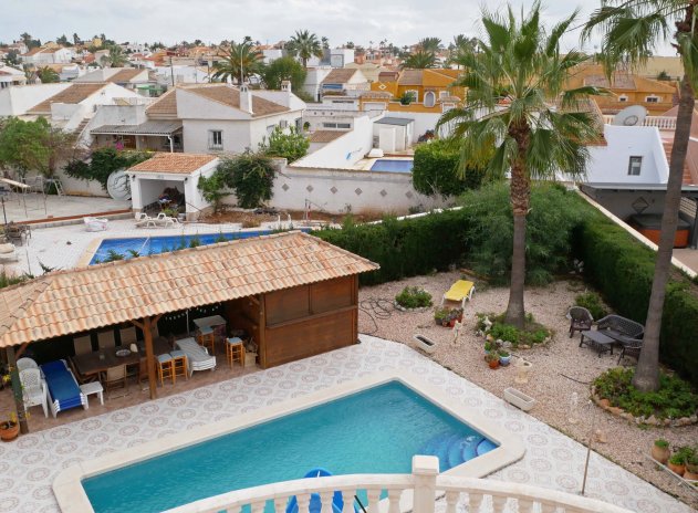 Resale - Villa - Torrevieja - El Chaparral