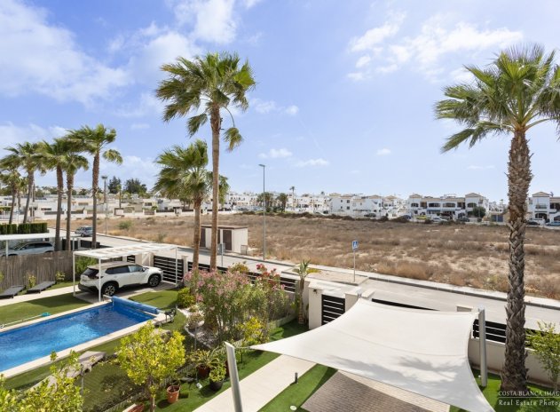 Resale - Villa - Orihuela - Vistabella Golf