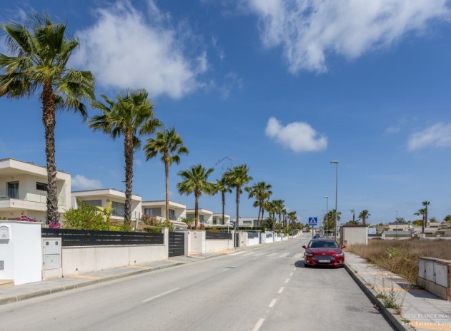 Resale - Villa - Orihuela - Vistabella Golf