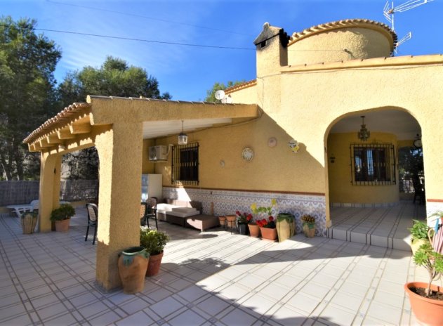 Resale - Villa - Orihuela Costa - Villamartín