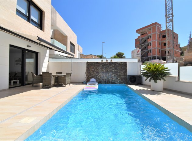 Resale - Villa - Orihuela Costa - Villamartín