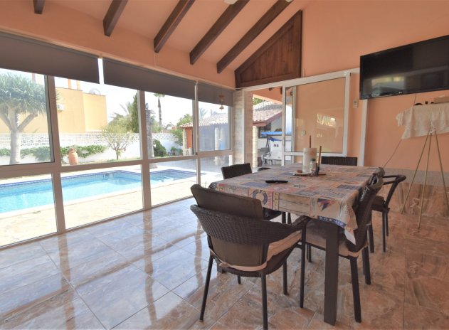 Resale - Villa - Orihuela Costa - Villamartín