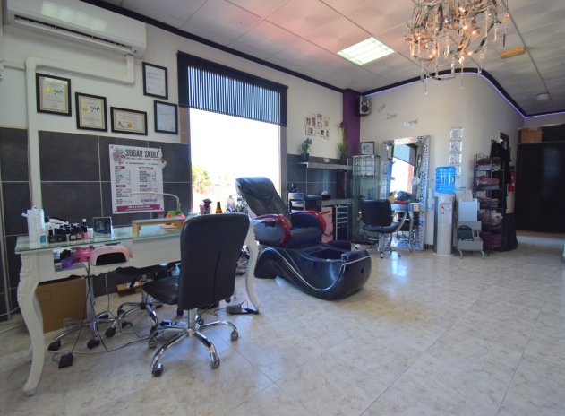 Resale - Commercial Unit - Orihuela Costa - La Zenia