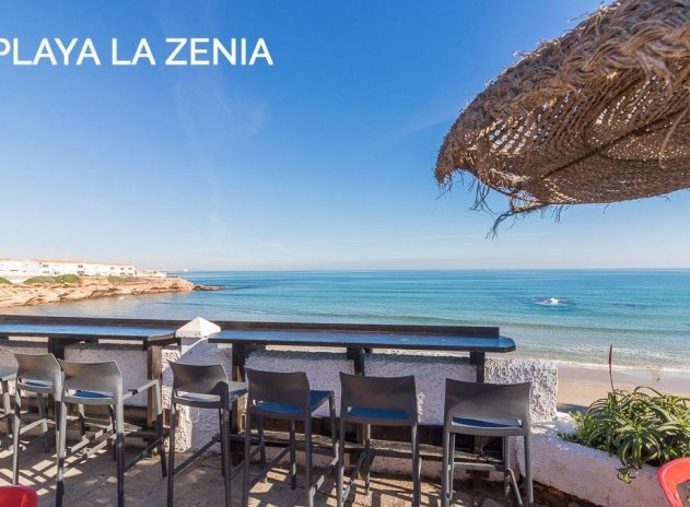 Resale - Villa - Orihuela Costa - La Zenia