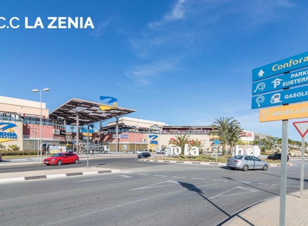 Resale - Villa - Orihuela Costa - La Zenia