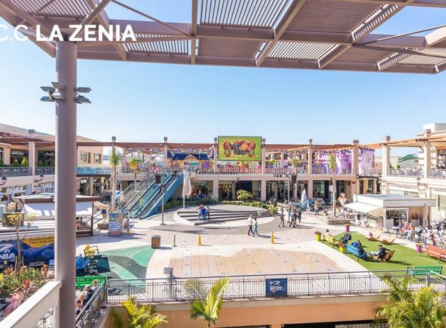 Herverkoop - Villa - Orihuela Costa - La Zenia