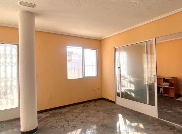 Revente - Commercial Unit - Torrevieja - Playa del Cura