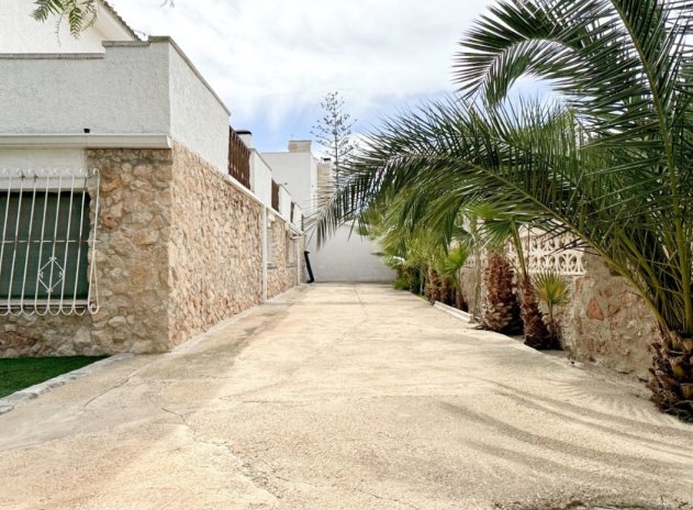 Revente - Villa - Orihuela Costa - La Zenia