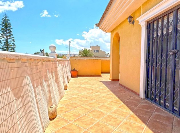 Herverkoop - Villa - Torrevieja - Los Balcones