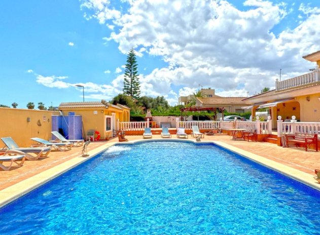 Resale - Villa - Torrevieja - Los Balcones