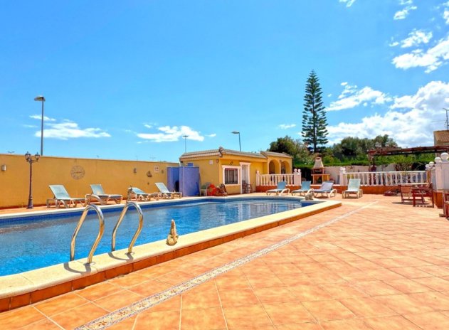 Resale - Villa - Torrevieja - Los Balcones