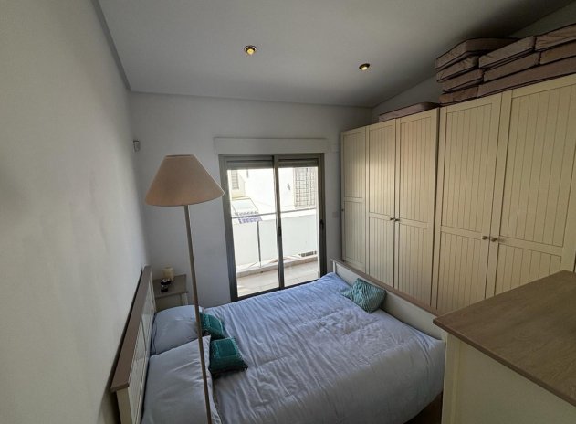 Resale - Villa Detached - Cox *