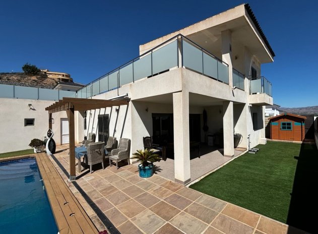 Resale - Villa Detached - Cox *