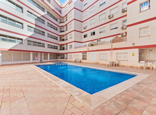 Resale - Apartment / flat - Torrevieja - Parque las naciones