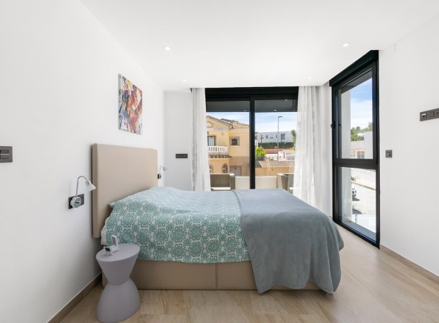 Reventa - Villa - Orihuela Costa - Urbanización Blue Lagoon y T-2 Filipinas Oeste